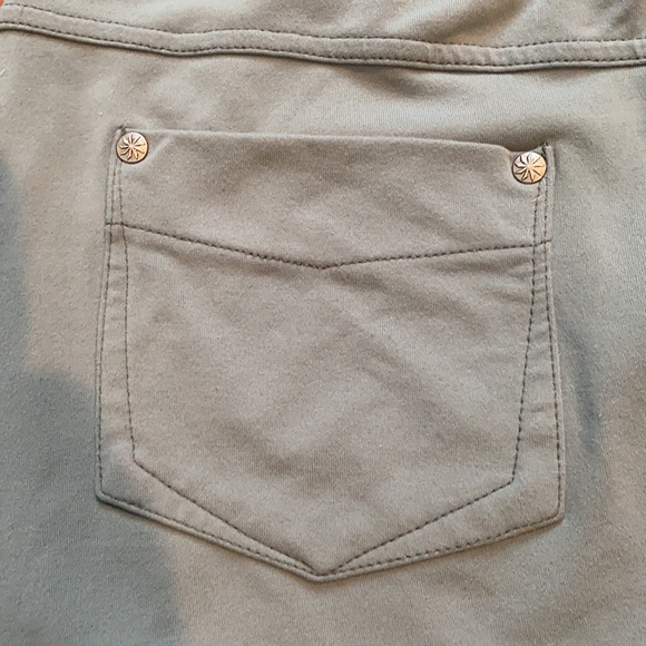 Teal Athleta Pull On Skirt - Picture 5 of 8